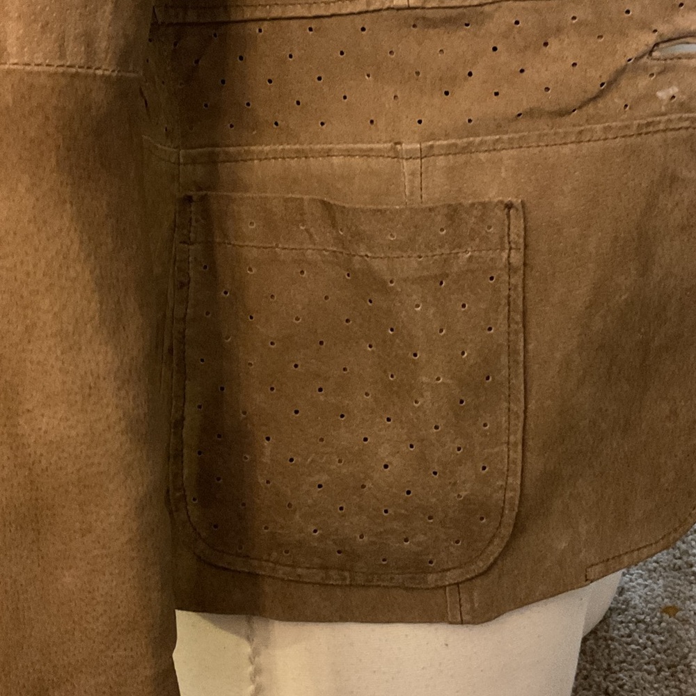 Women's Suede Fitted Blazer Jacket - Camel - Picture 6 of 10